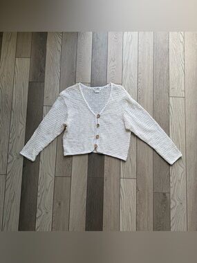 Clio Vintage White Open-Knit Button Front Crop Sweater M